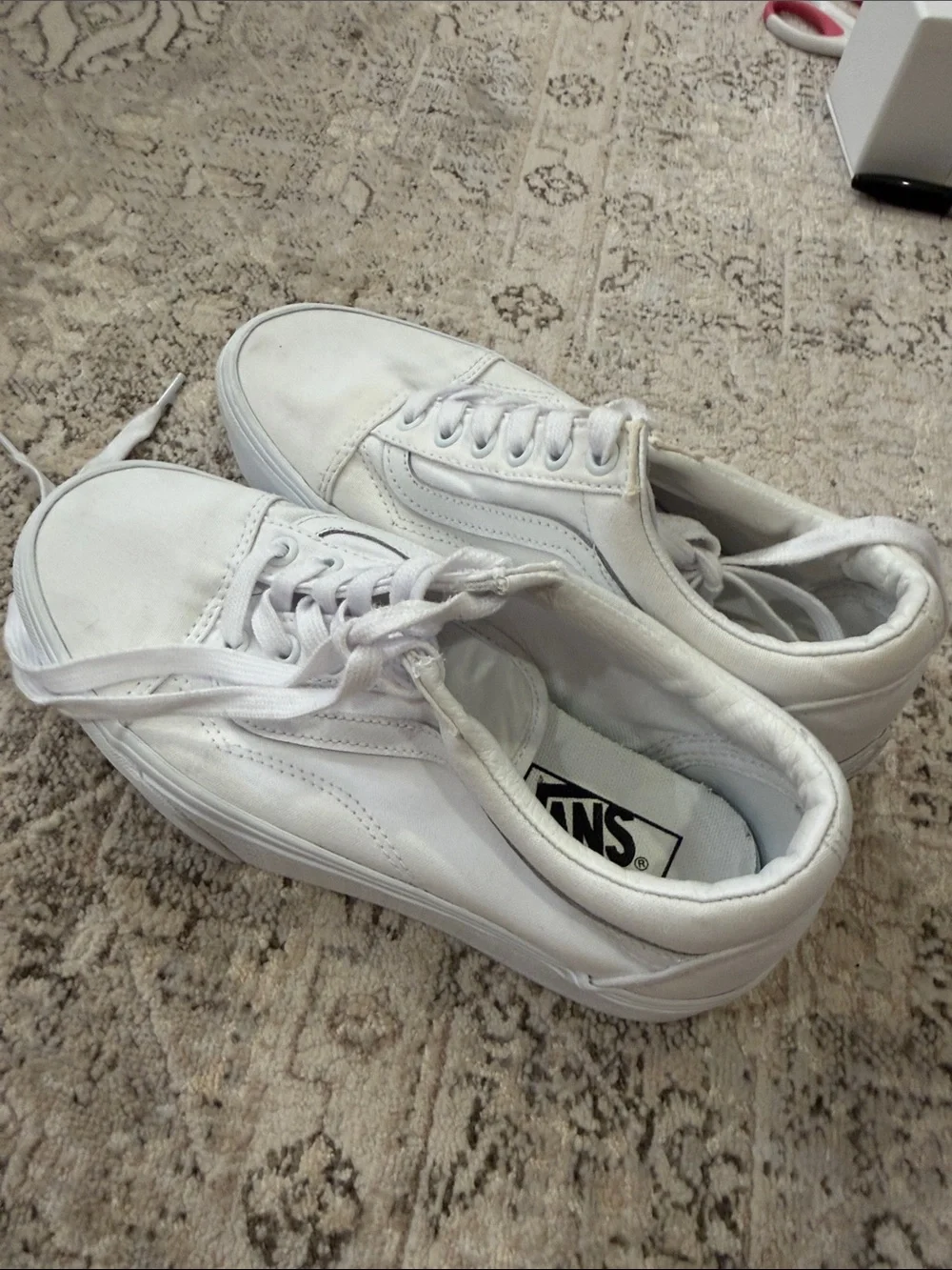 Vans Women's White Low-Top Canvas platform Sneakers size 7.5